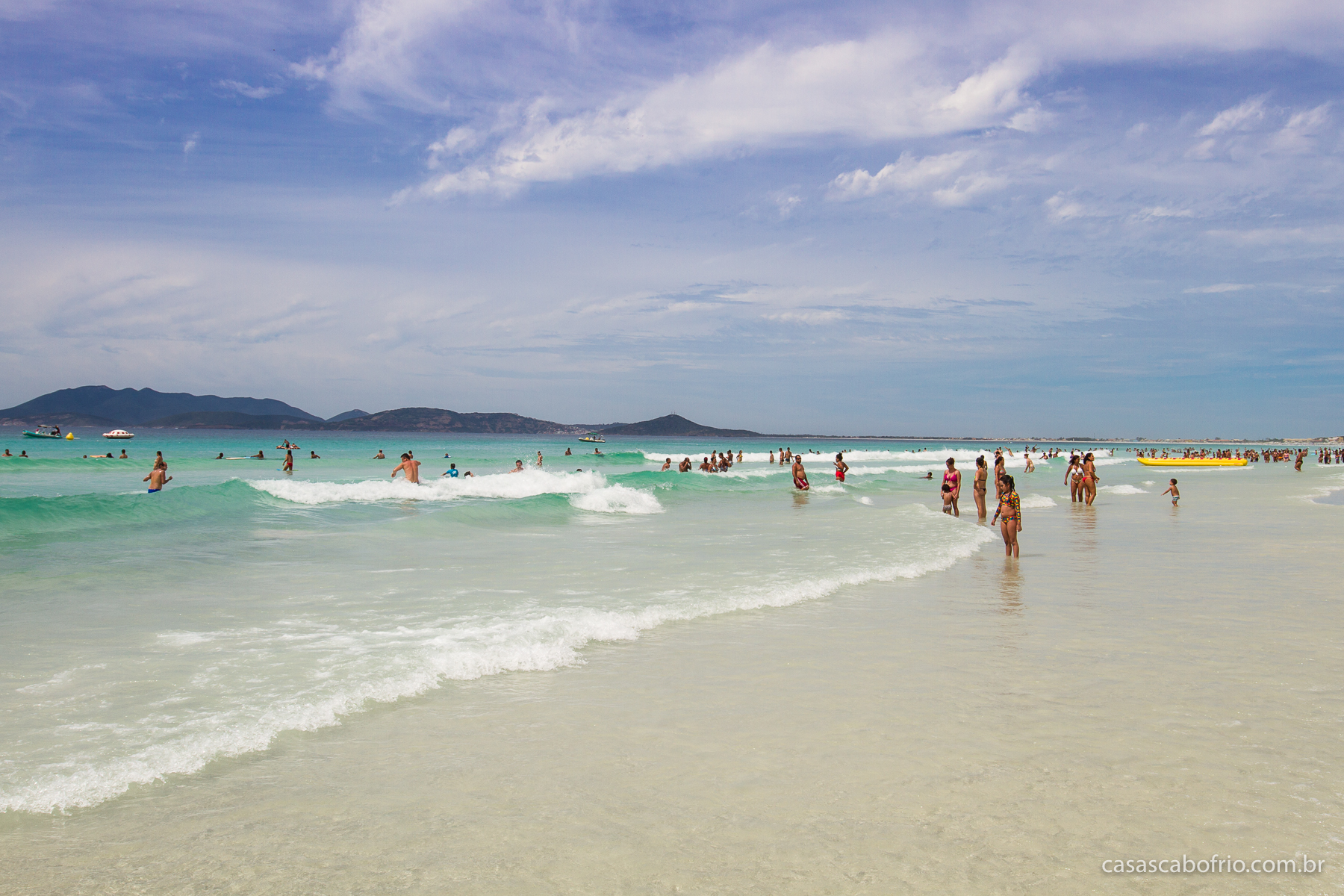 Praia do Forte em Cabo Frio e suas águas maravilhosas para banhos de mar